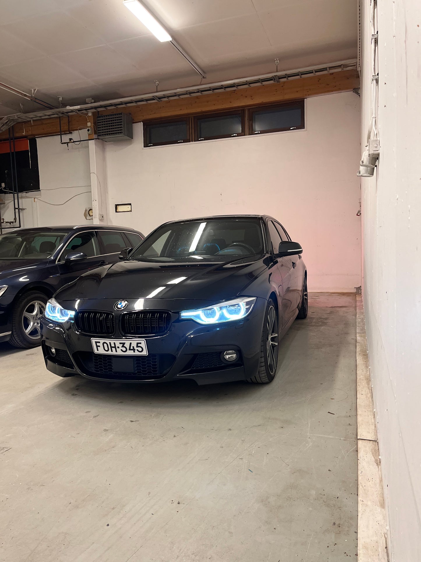 BMW 330e