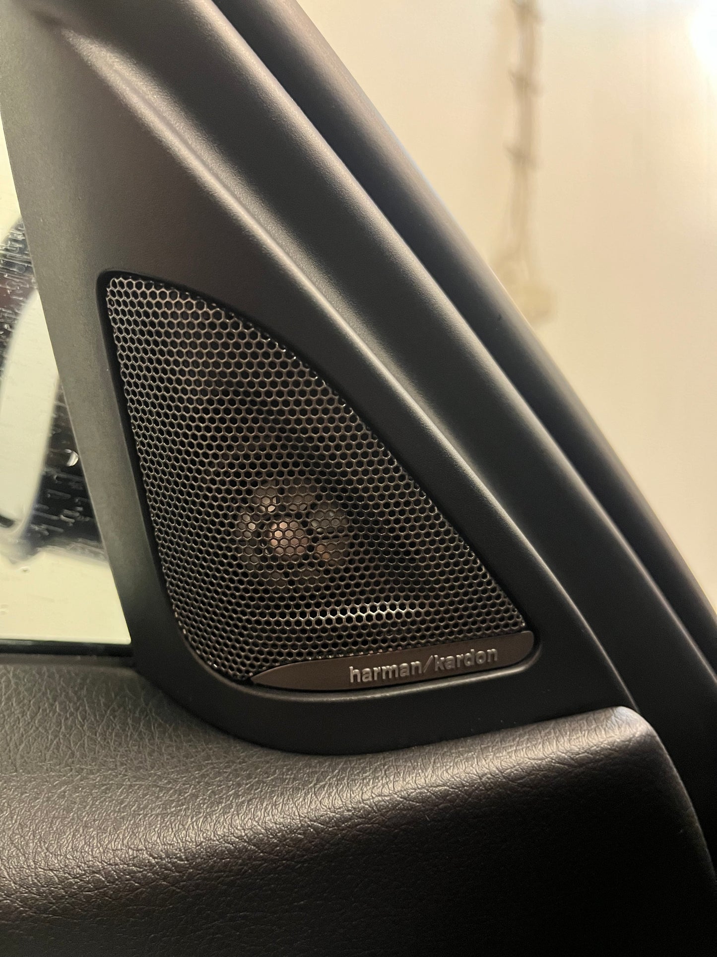 BMW 330e
