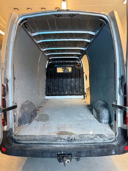 Nissan NV400