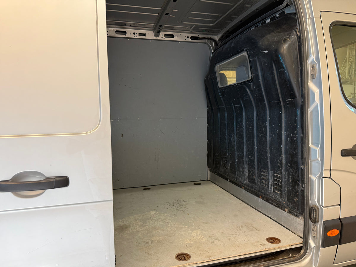 Nissan NV400