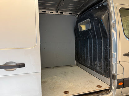 Nissan NV400