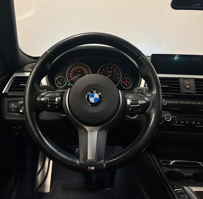 BMW 330e