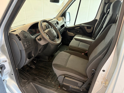 Nissan NV400