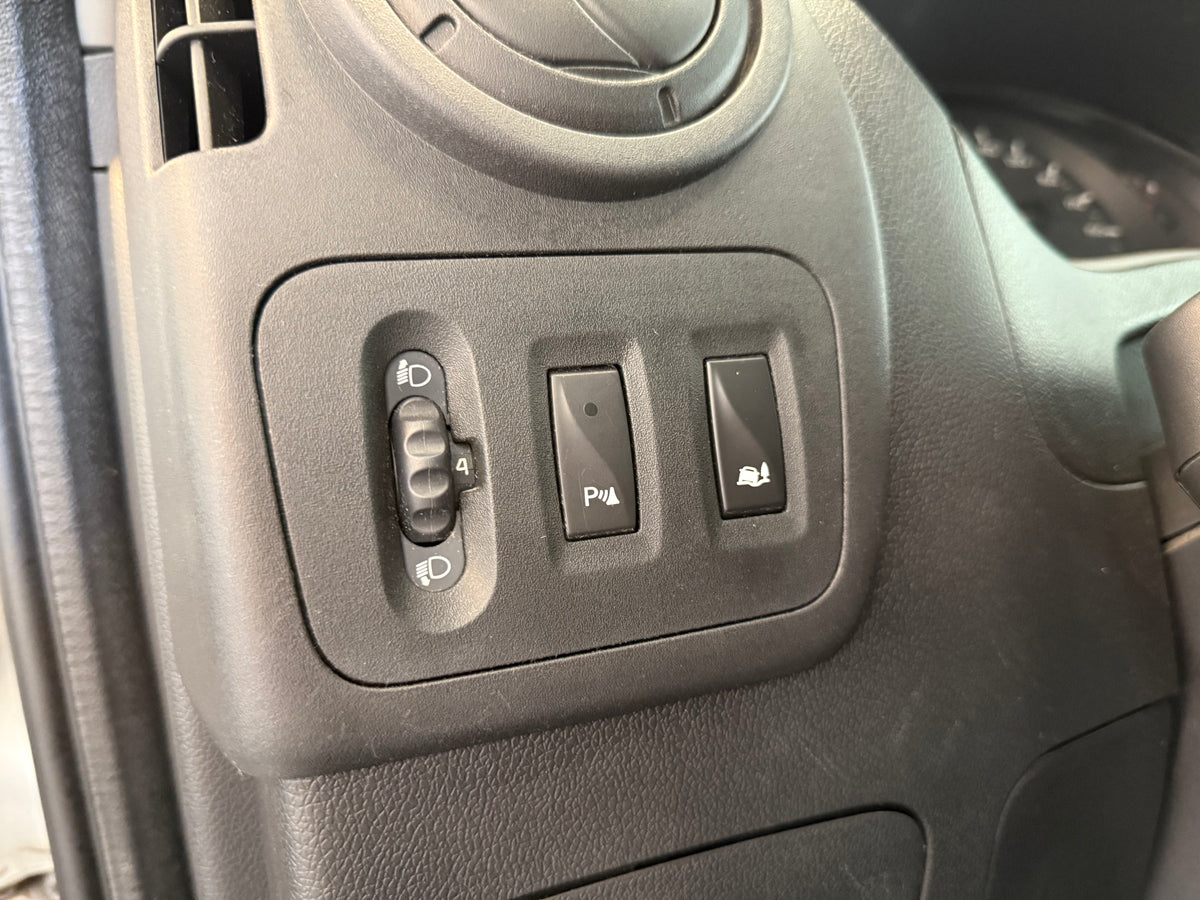 Nissan NV400