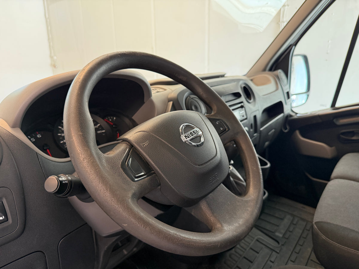 Nissan NV400